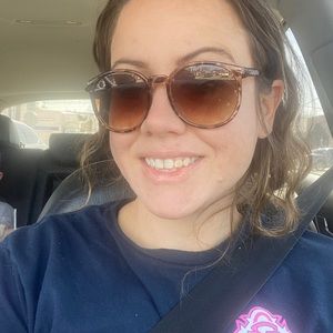 Meet your Posher, Tara